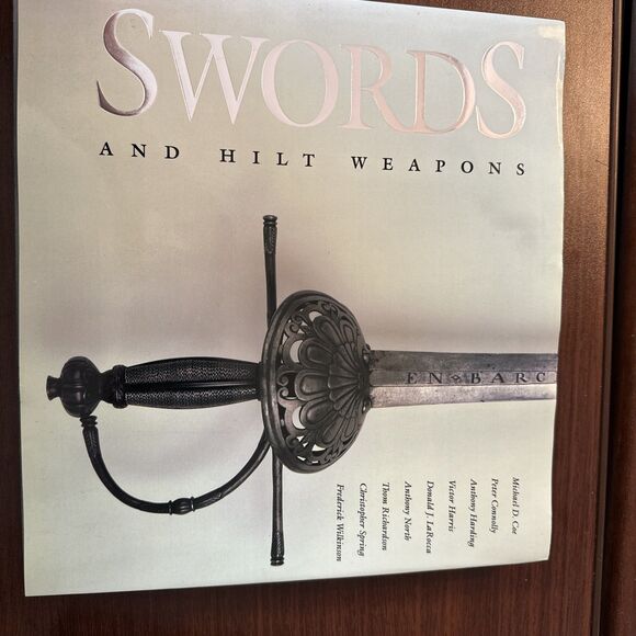 Swords and Hilt Weapons by Michael D. Coe and others-HARDCOVER w DUSTJACKET - Picture 1 of 7